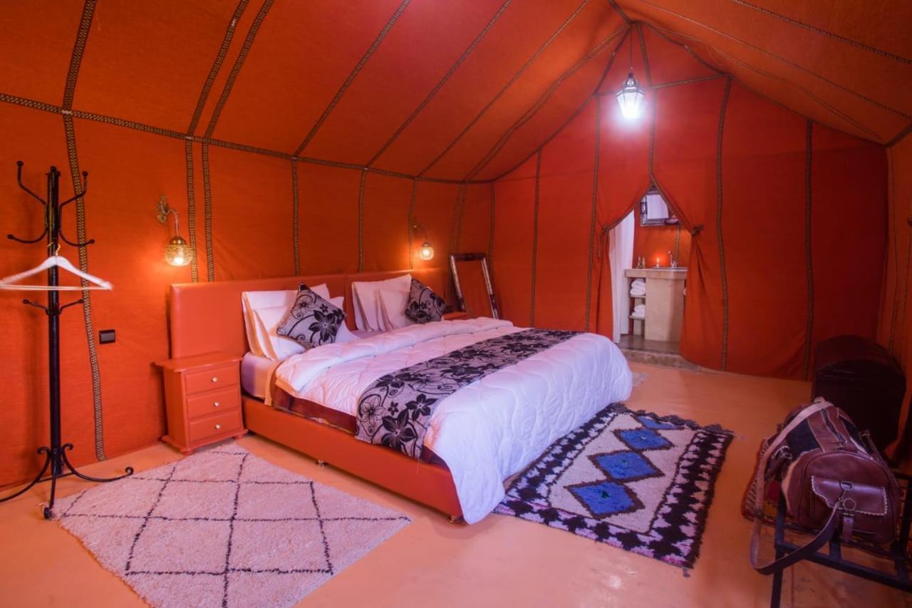 Hotel Oasis Luxury Camp à Merzouga Extérieur photo