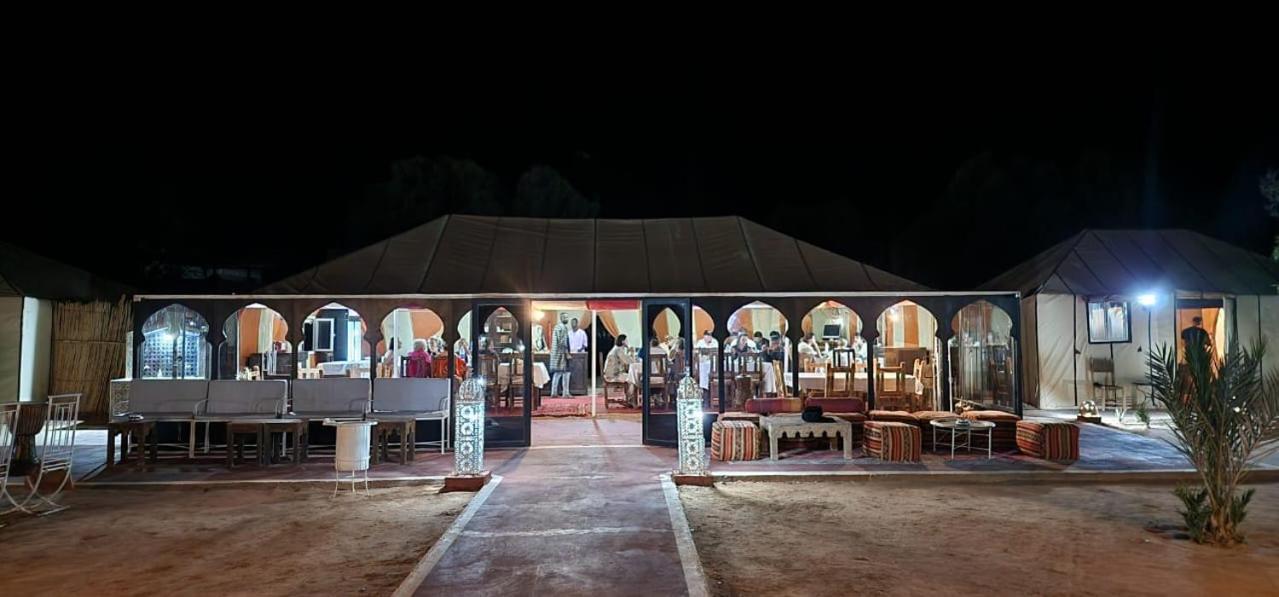 Hotel Oasis Luxury Camp à Merzouga Extérieur photo